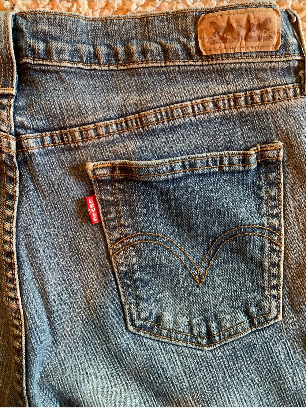 Levi's Women's Straight Leg Denim Jeans in Faded Blue GREAT CONDITION